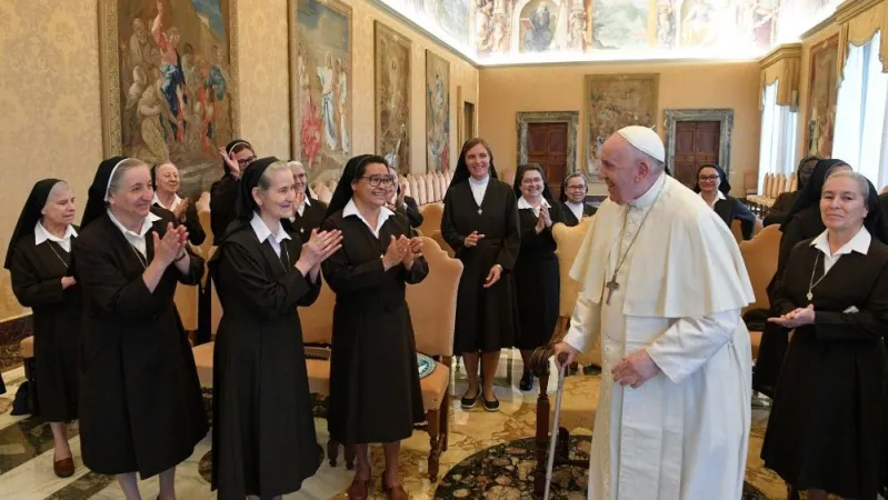 Udienza ai partecipanti al Capitolo Generale delle Sorelle Terziarie Cappuccine della Sacra Famiglia |  | Vatican Media / ACI Group