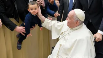  Il Papa: "Portate un Vangelo tascabile con voi nella borsa, la Parola vicina al cuore"