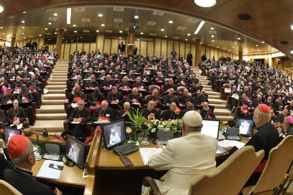Una sessione di un passato Sinodo  / Vatican Media 