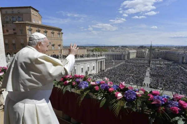 Papa Francesco durante un urbi et orbi / Vatican Media
