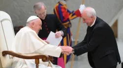 Monsignor Michele Di Tolve con Papa Francesco / Vatican Media