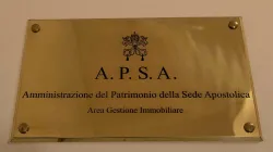 La targa dell'APSA all'ingresso della sede dell'Amministrazione del Patrimonio della Sede Apostolica / Vatican News
