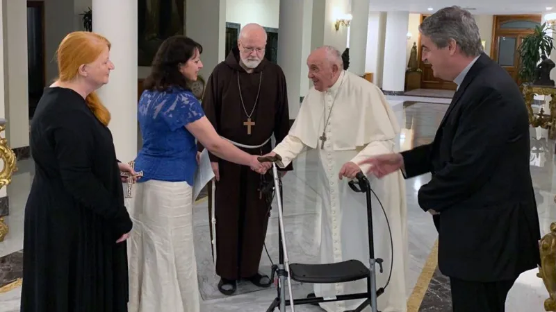 Papa Francesco incontra le rappresentanti di LOUDFence nella Domus Sanctae Marthae | Tutela Minorum