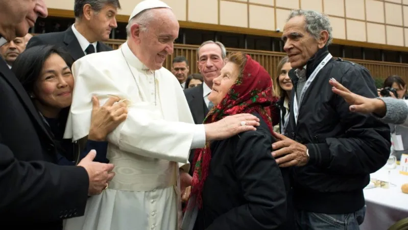 Il Papa durante un pranzo dei poveri in Vaticano |  | Vatican Media / ACI Group