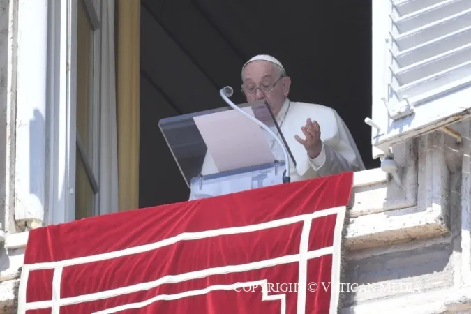 Papa Francesco durante Regina Caeli |  | Vatican Media / ACI group