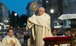 Papa Francesco al termine di una celebrazione del Corpus Domini ad inizio pontificato / Vatican Media