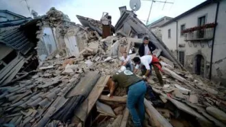 I Cavalieri di Colombo donano 50,000 dollari per i bambini colpiti dal terremoto