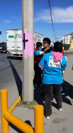 Via Panamericana | Le croci disegnate sulla via Panamericana a Ciudad Juarez, prima che venissero cancellate  | Maurizio Di Schino / TV 2000