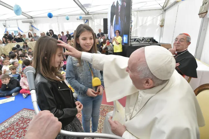 Alcuni momenti della visita del Papa alla Parrocchia di San Giulio  |  | Diocesi di Roma 