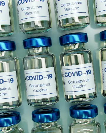 Vaccino Covid 19 | Photo by Daniel Schludi Unsplash
  