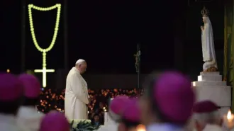 Ottobre mariano: il Papa invita i fedeli di tutto il mondo a pregare il Rosario