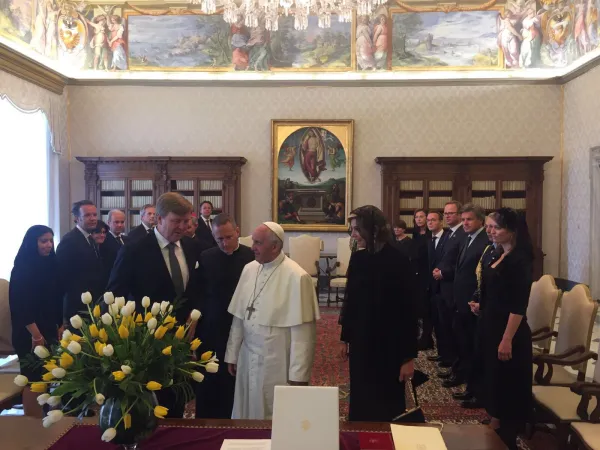 Papa Francesco e i Reali dei Paesi Bassi |  | da una pagina twitter di Jaime deBourbonParme, pd