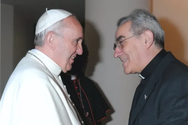 Don Flavio Peloso con Papa Francesco / donorione.org