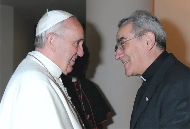Don Flavio Peloso con Papa Francesco |  | donorione.org