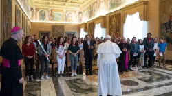Papa Francesco incontra i giovani della Diocesi di Aire et Dax (Francia), Sala del Concistoro, Palazzo Apostolico Vaticano, 25 aprile 2019 / Vatican Media / ACI Group