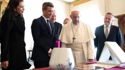 Papa Francesco con i principi Frederick e Mary di Danimarca, Palazzo Apostolico Vaticano, 8 novembre 2018 / Vatican Media / ACI Group 