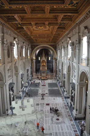 L'interno della basilica  |  | OB
