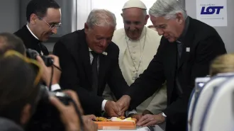 La torta del Papa per padre Lombardi