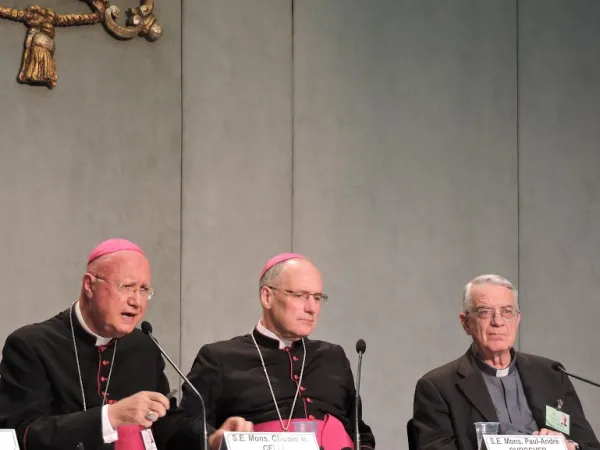 Mons. Durocher al briefing del 6 ottobre |  | Marco Mancini - Acistampa