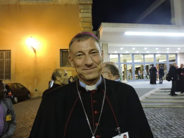 Arcivescovo Stankevics | L'arcivescovo Zbignevs Stankevics all'uscita dell'Aula Sinodale | Marco Mancini / ACI Stampa