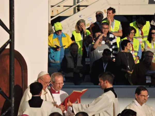 La messa del Papa  |  | Marco Mancini