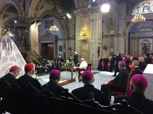 Il Papa parla a religiosi e sacerdoti |  | TW Antonio Spadaro 