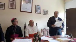 Il Cardinale Porras con il vescovo di Apure Alfredo Enrique Torres Rondon, annunciano l'approvazione del miracolo attribuito all'intercessione di José Hernandez Cisneros / twitter