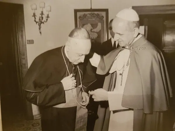 San Paolo VI riceve il cardinale Joszef Mindszenty  | Twitter @EduardHabsburg