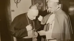 San Paolo VI riceve il cardinale Joszef Mindszenty  / Twitter @EduardHabsburg