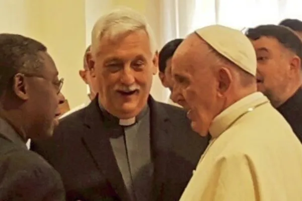 Papa Francesco in visita alla Curia dei Gesuiti / (foto: Twitter - Frédéric Fornos, Sj)