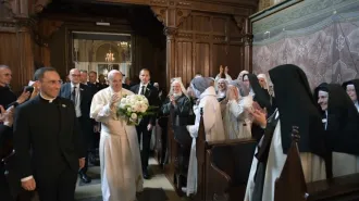 Il Papa ai consacrati di Kaunas: “No alla tristezza spirituale e ai preti funzionari"