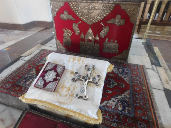 Etchmiadzin | Altare dove la tradizione vuole San Gregorio l'Illuminatore abbia visto la discesa dell'Unigenito | Andrea Gagliarducci / ACI Stampa