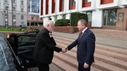 L'arcivescovo Gallagher e il ministro degli Esteri Bielorusso Makei / Twitter ministero degli Affari Esteri di Bielorussia 