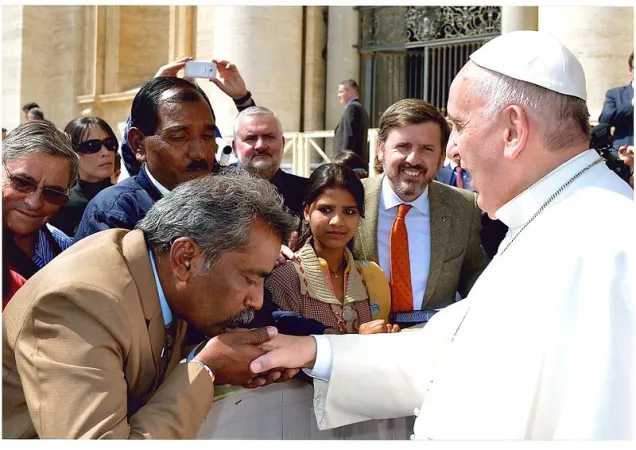 I familiari di Asia Bibi con il Papa nel 2015 |  | Wikicommons pubblico dominio