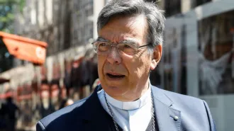 Parigi, la lettera di dimissioni dell'arcivescovo Michel Aupetit