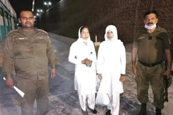 Maryam Lai e Navish Aroj, le due infermiere cristiane accusate di blasfemia in Pakistan / Twitter