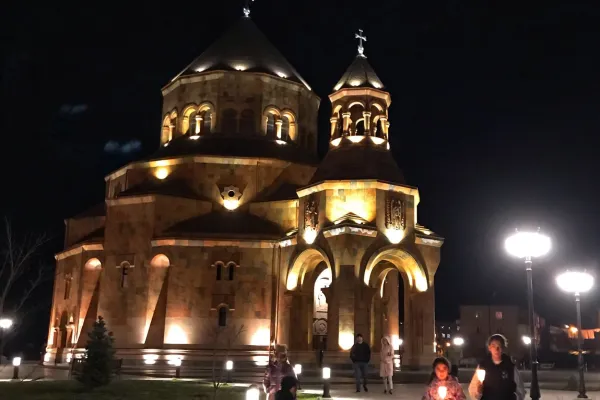 La Pasqua a Stepanekart, capitale del Nagorno Karabakh / Iniziativa per l'Artsakh in Italia