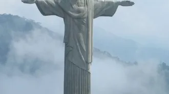 Brasile, il Cristo Redentore si rifà il trucco per i suoi novanta anni