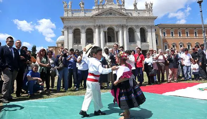 Festa dei Popoli a San Giovanni  |  | Foto: www.vicariatusurbis.org