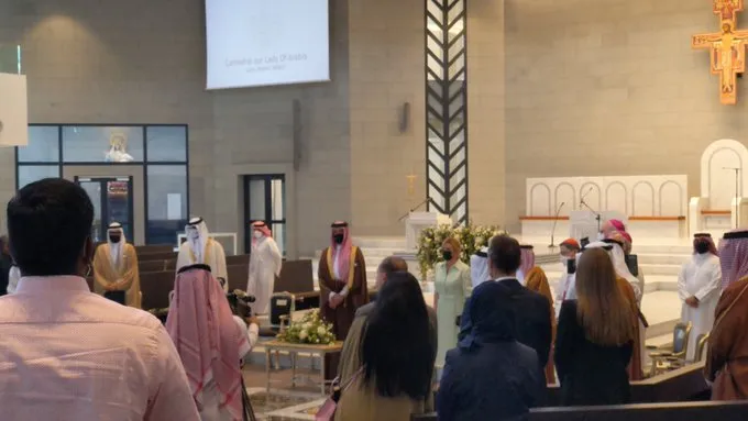 L'inaugurazione della cattedrale di Nostra Signora di Arabia in Bahrein il 10 dicembre 2021 | twitter AVOSAArabia