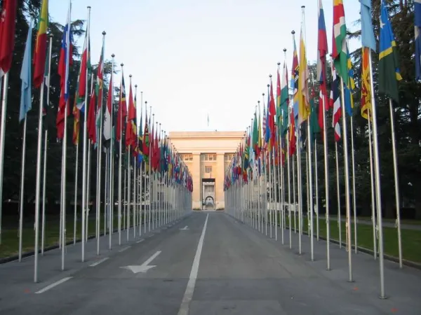 Le bandiere delle Nazioni Unite presso la sede ONU di Ginevra | UN