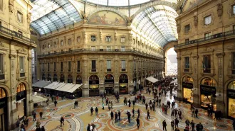 Milano, Galleria Vittorio Emanuele: cena di beneficenza con lo chef Cracco per i 150 anni