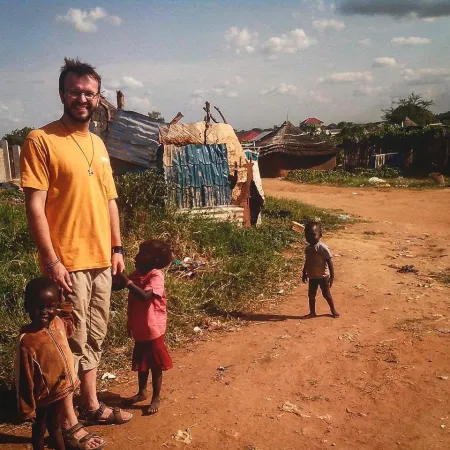Frate Federico e i piccoli a Juba |  | Frate Federico