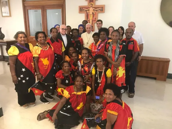 Papa Francesco con i fedeli di Papua Nuova Guinea, Domus Sanctae Marthae, 30 luglio 2019 | Sala Stampa della Santa Sede