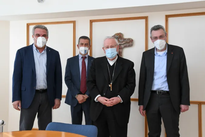Il Cardinale Bassetti con i segretari dei sindacati |  | CEI