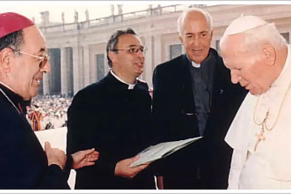 Mons. Alberto D'Urso con Giovanni Paolo II / Consulta nazionale antiusura