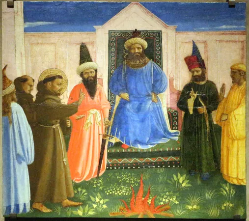Papa Francesco e il sultano | Papa Francesco e la prova del fuoco davanti il sultano, del Beato Angelico | Wikimedia Commons