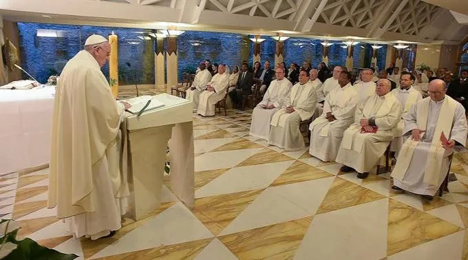 Papa Francesco a Santa Marta | Papa Francesco durante una Messa a Santa Marta | L'Osservatore Romano / ACI Stampa