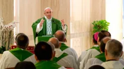 Papa Francesco durante una Messa di Santa Marta  / L'Osservatore Romano / ACI Group