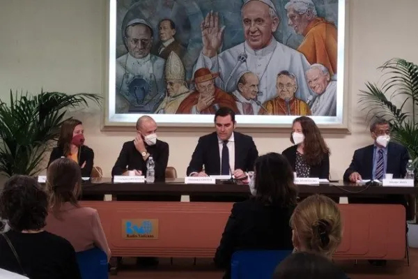 La conferenza stampa sulle attività in Ucraina di Caritas Internationalis, Radio Vaticana, Sala Marconi, 16 maggio 2022 / Caritas Internationalis 